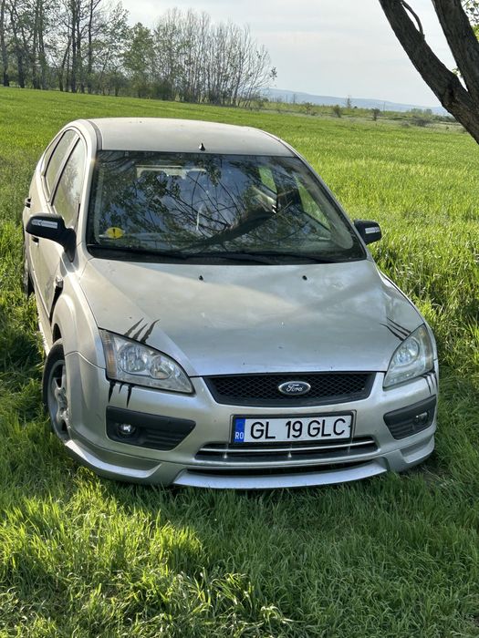 Vand sau schimb FORD FOCUS MK2