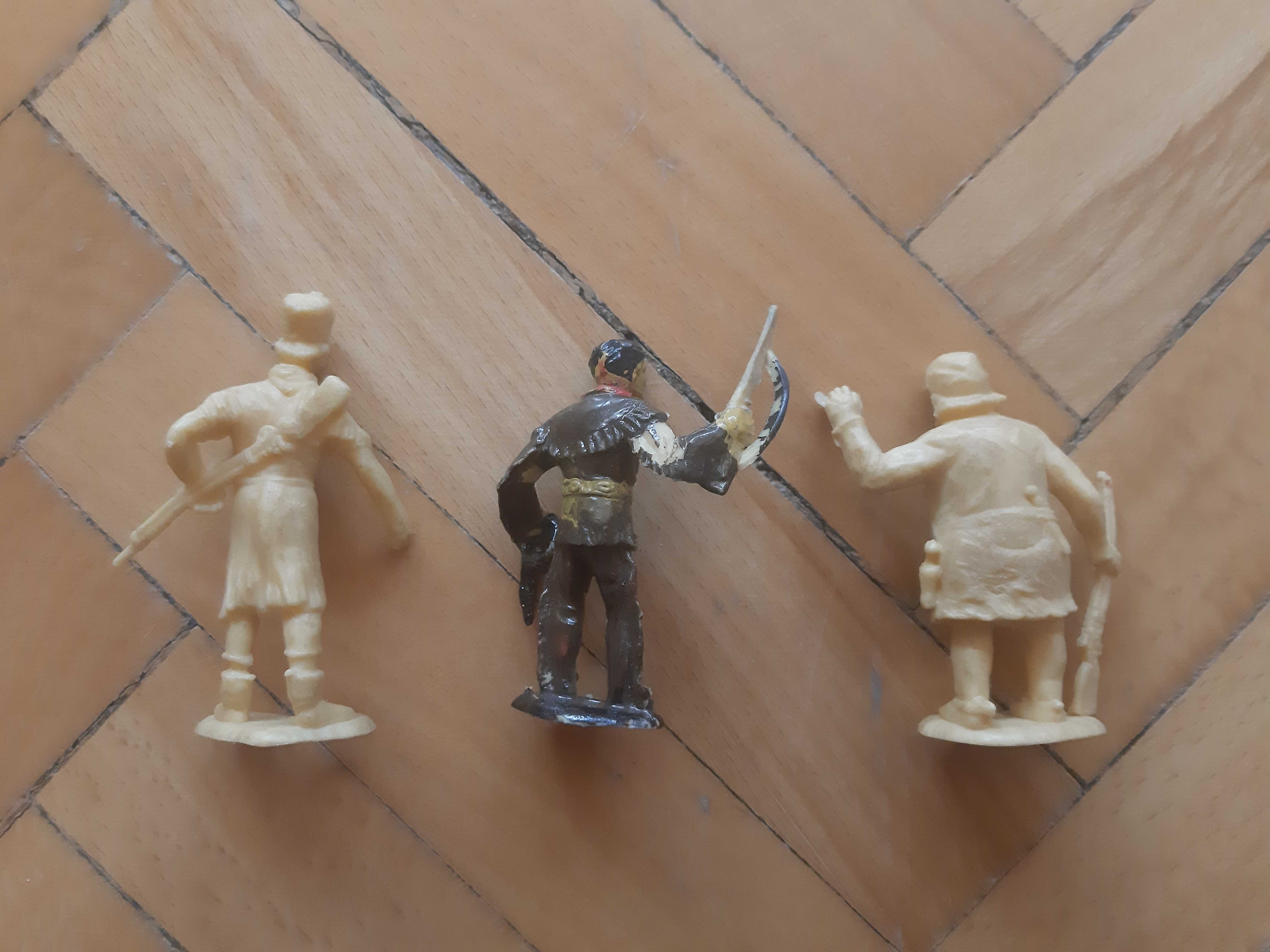 3 figurine Karl May Manurba