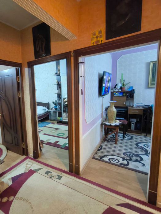 Буюк Ипак Йули. 3/3/5. Художники.