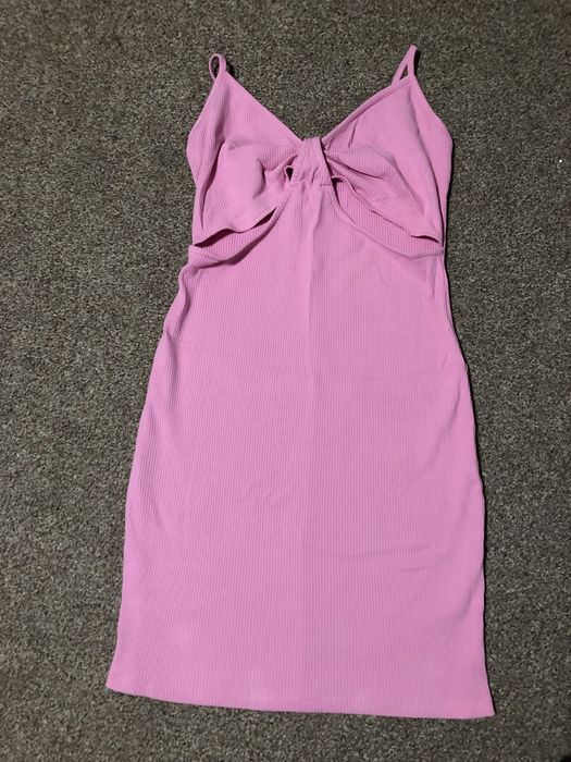 Rochita roz scurta Marimea S/M este elastica se intinde