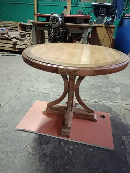 Продам журнальный стол