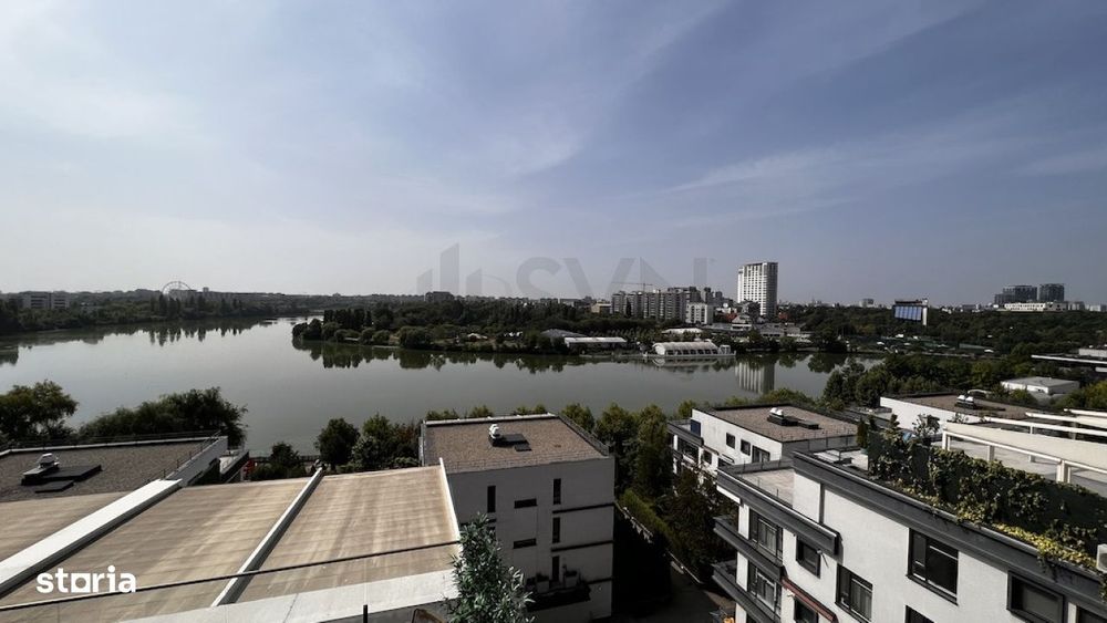 Penthouse spectaculos cu vedere spre lac