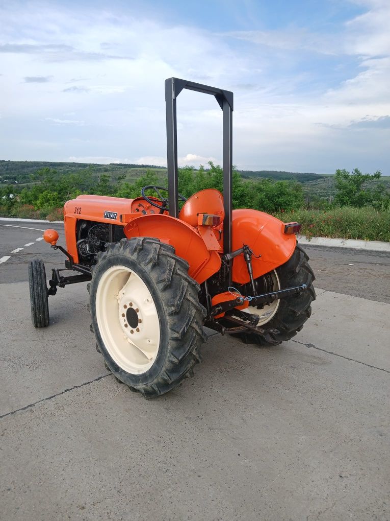 Tractor fiat 312 (recent adus in tara)