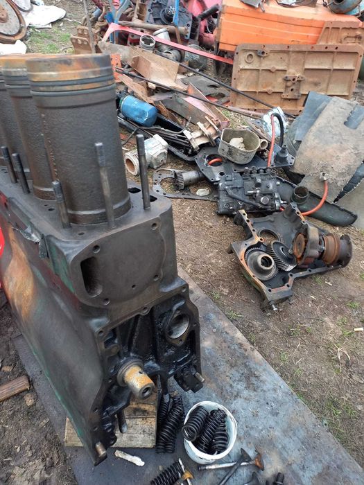 vand piese tractor u 650 ,ifron,,cilindri ,danfoss