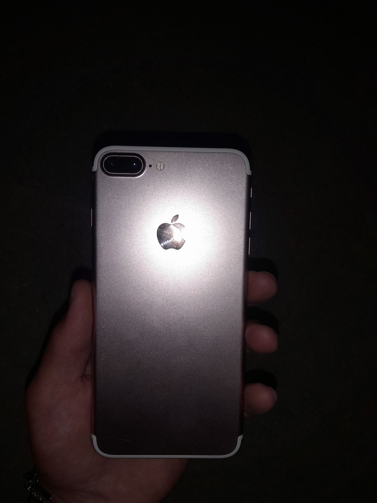 iPhone 7 plus срочно