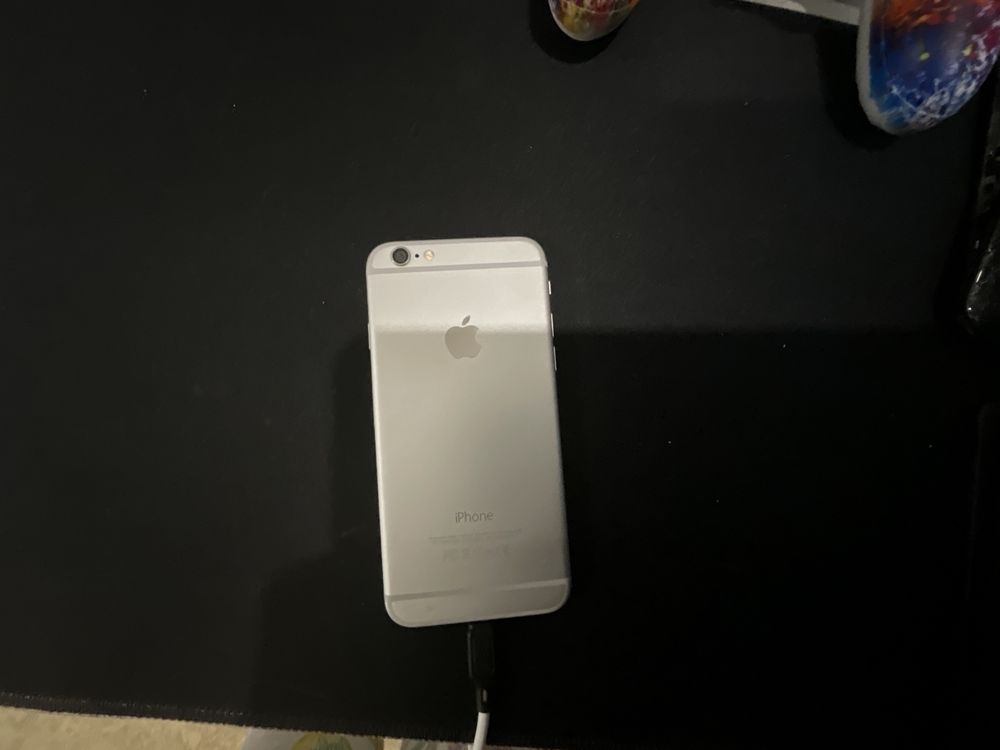 Iphone 6 plus без коробки с поломоным портом для сим карты