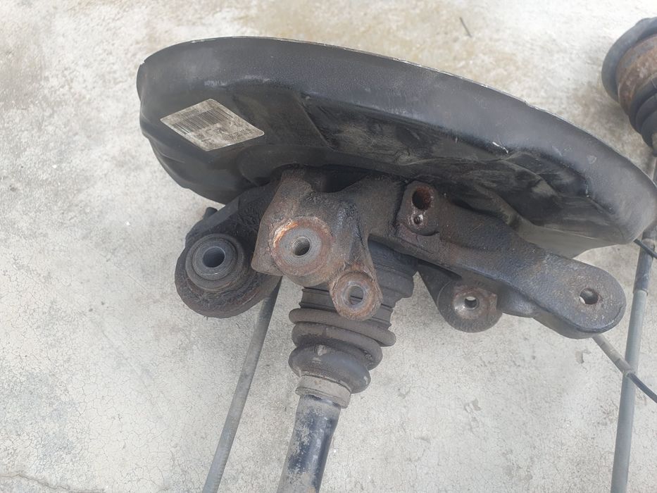 Punte grup planetara fuzeta stanga dreapta spate brat bascula BMW F34