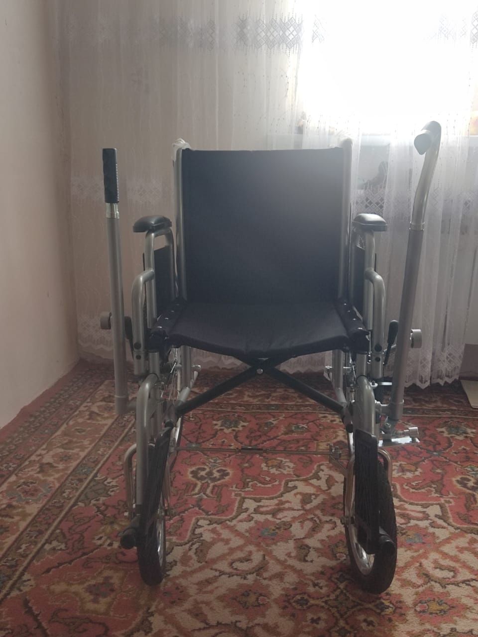Коляска инвалидов
