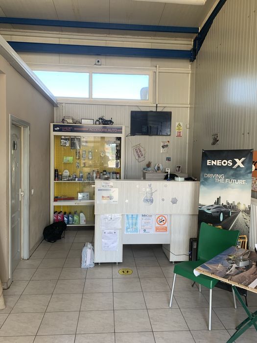 Vitrina expunere showroom