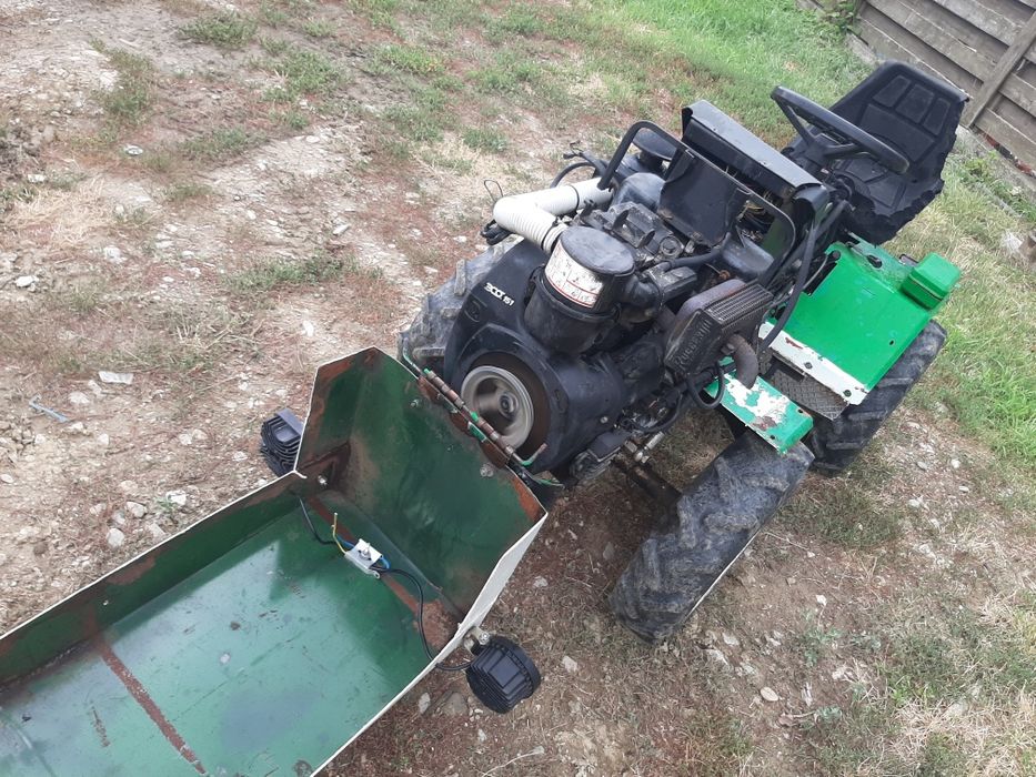 Vand tractoras  Italian BRUMITAL in 2 pistoane