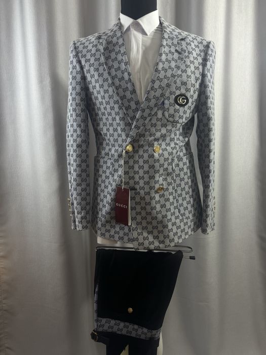 Costum elegant Gucci