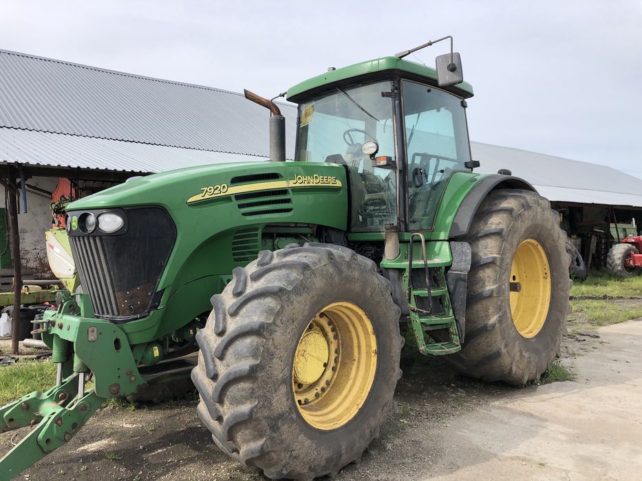 Piese tractor John Deere 7920