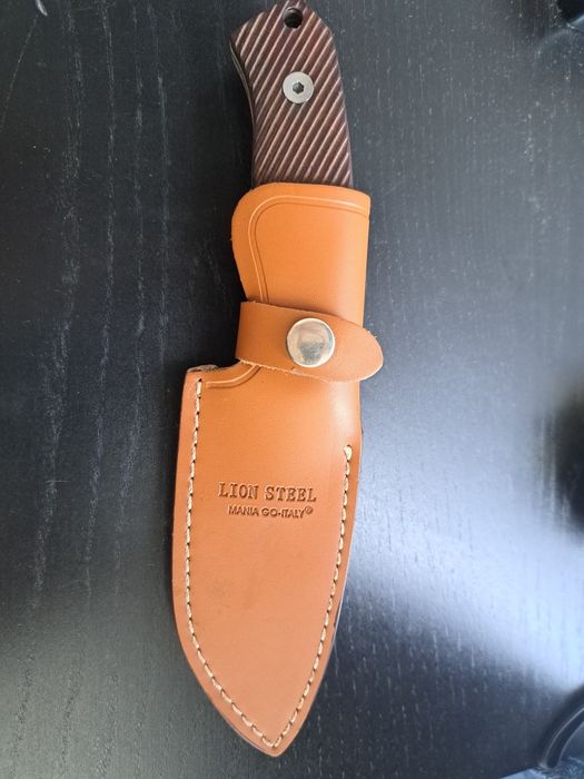Cuțit full-tang după modelul Lionsteel M3 (China)