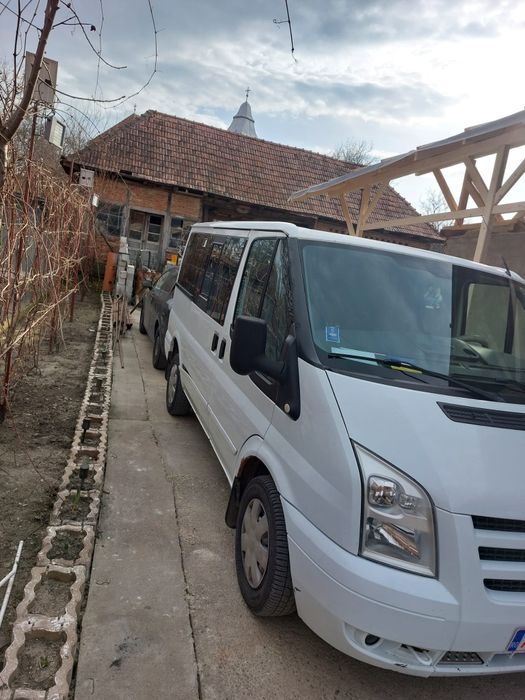 Vând Ford transit