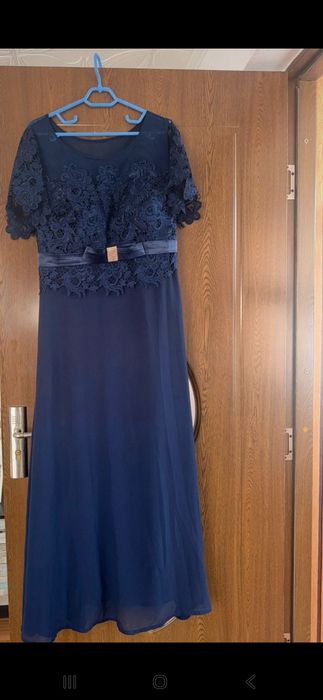 Rochie lungă,stare foarte buna