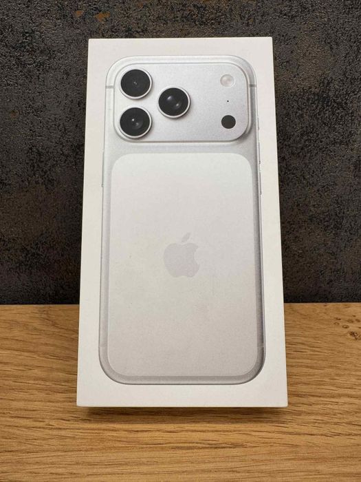 Iphone17 pro с гаранция