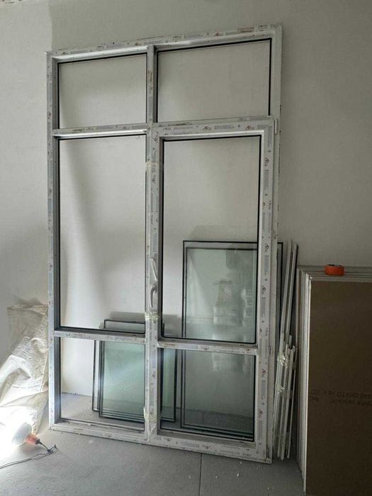 Пластиковая перегородка для лоджии с дверью (для магазина, балкона)