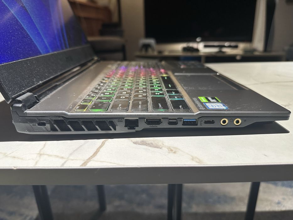 MSI GP65 Leopard 9SD (i7-9750H, GTX 1660 TI)