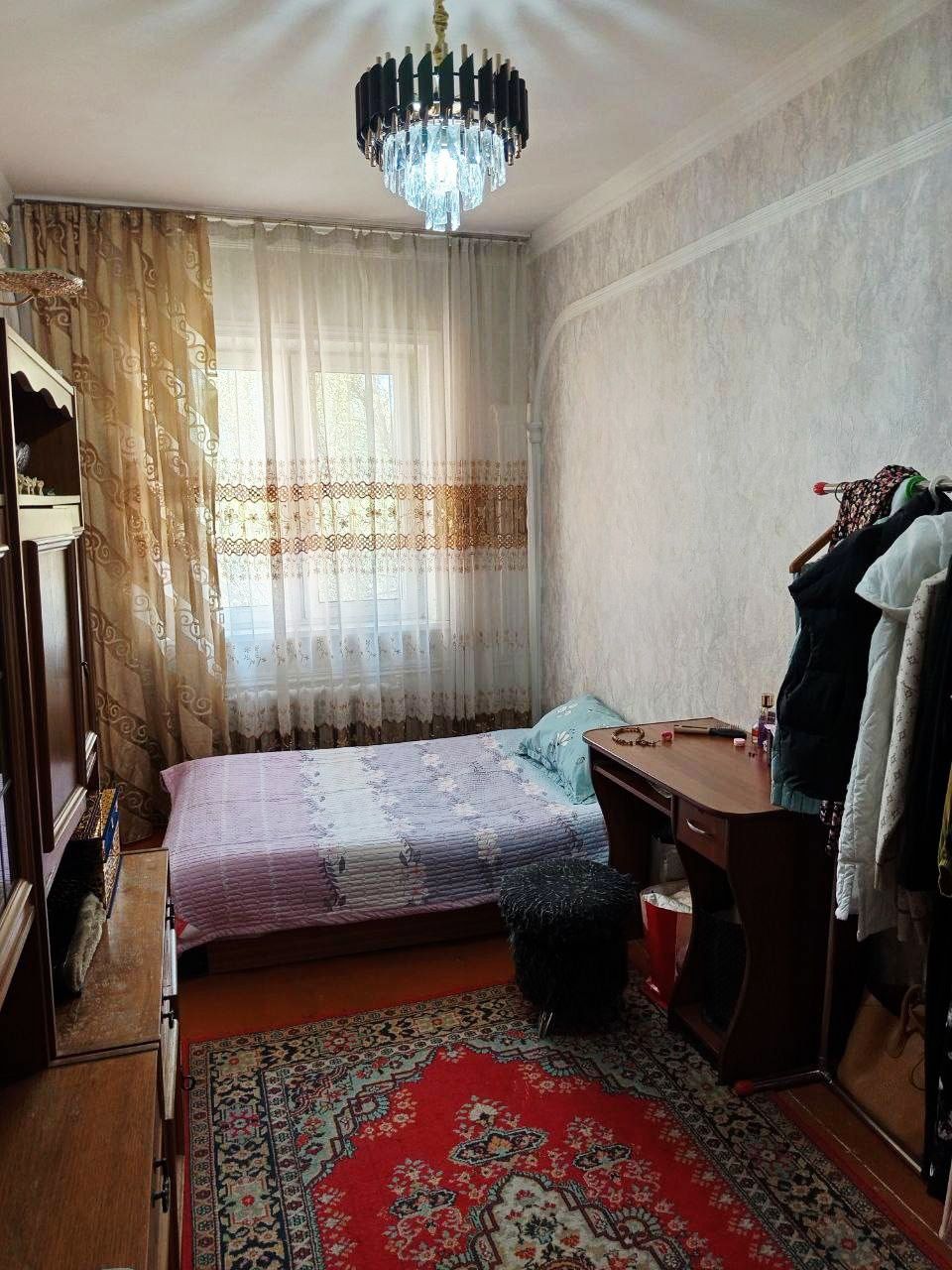 Продаётся 4 комнатная квартира Мирзо Улугбекский район массив Югнаки
