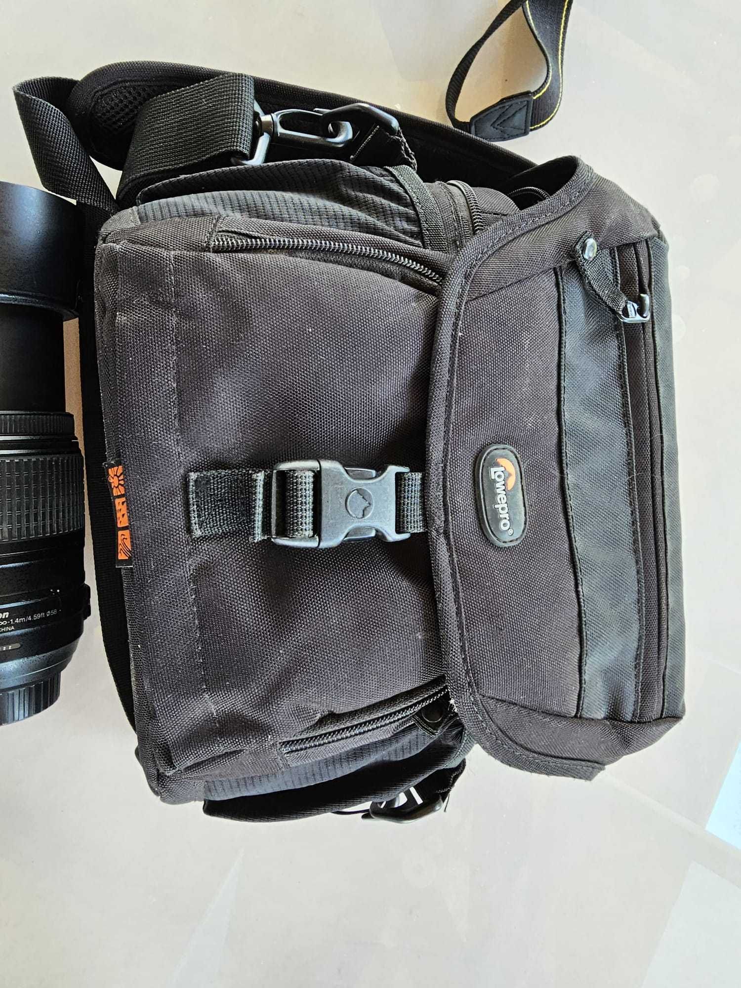 Nikon D3100+Obiectiv 18-55mm+Obiectiv 55-300m+Geanta-Stare Foarte buna