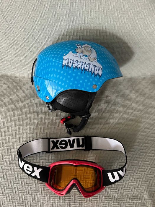 Детска ски каска и маска