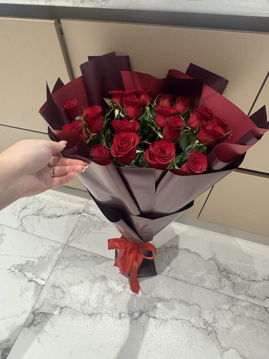 продам метровые розы