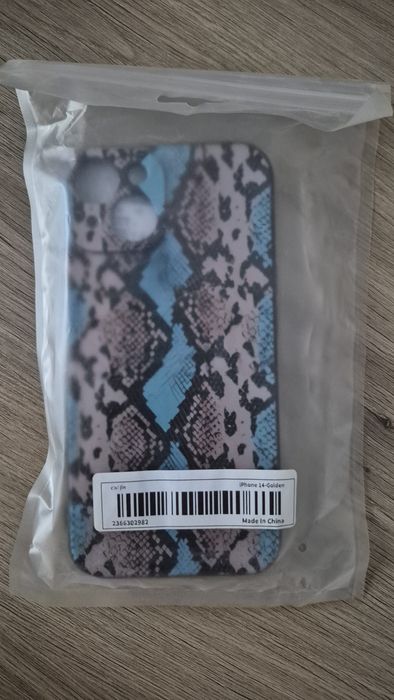 Huse iphone 14 noi si impecabile.