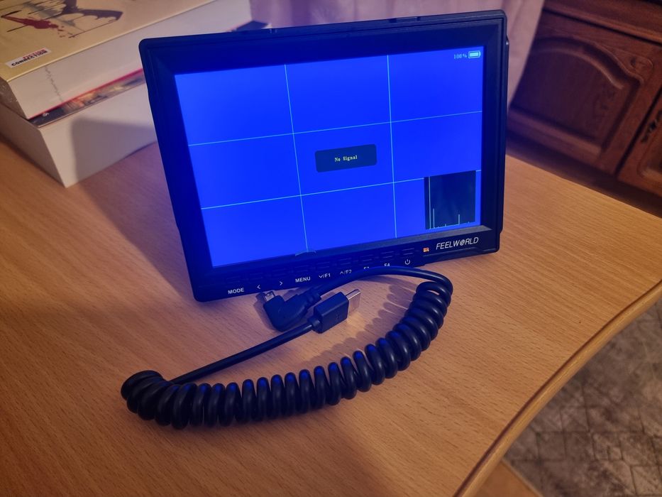 Monitor extern camera