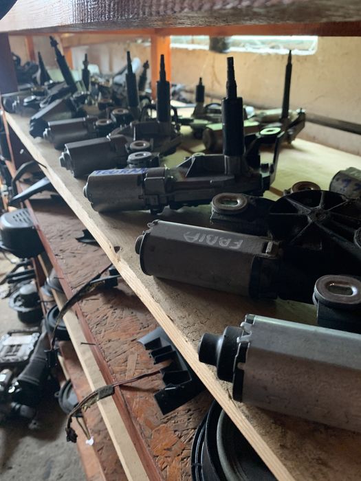 Motoras stergator geam