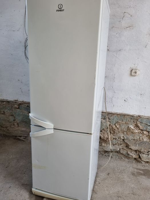 Холодильник с хорошим состоянии