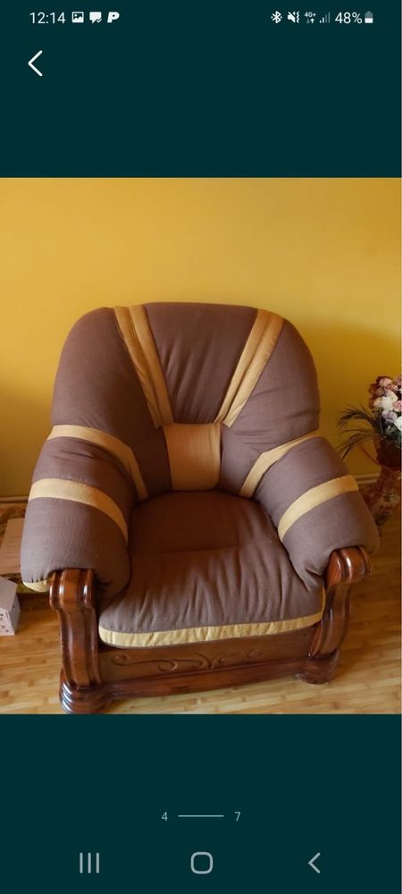 Vand set canapea si 2 fotolii, lemn masiv, culoare maro.