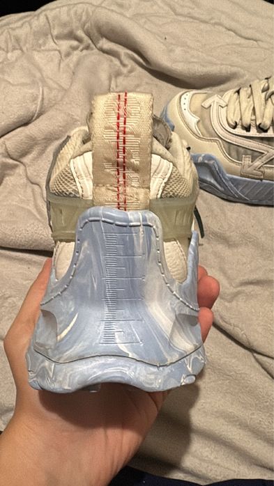 Off White Odsy Marble Blue noi