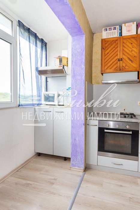 Многостаен СРЕДЕН апартамент – кв.Тракия.