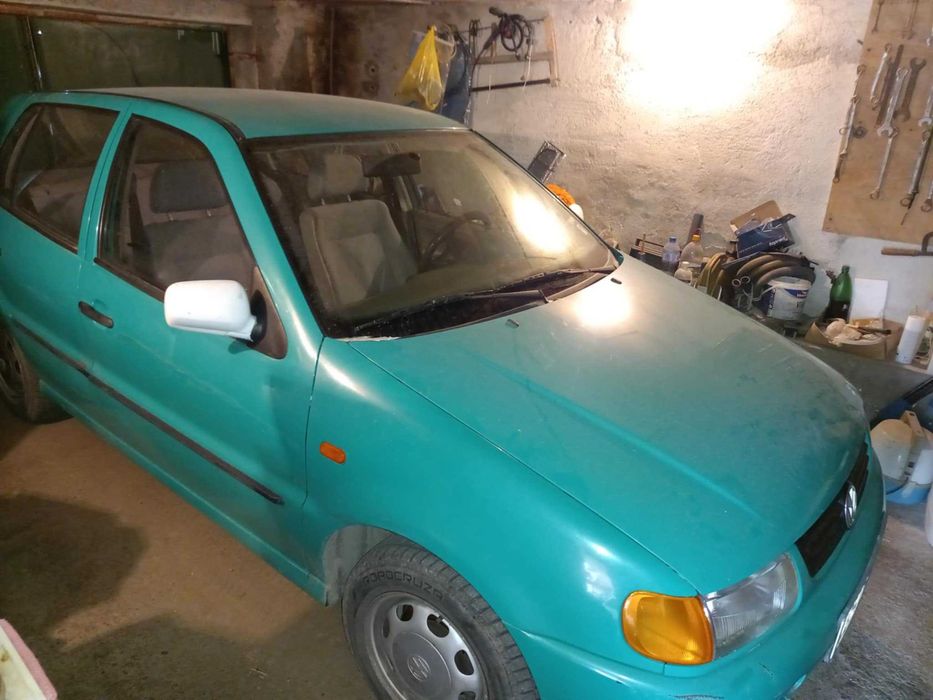 Фолксваген поло-зелен