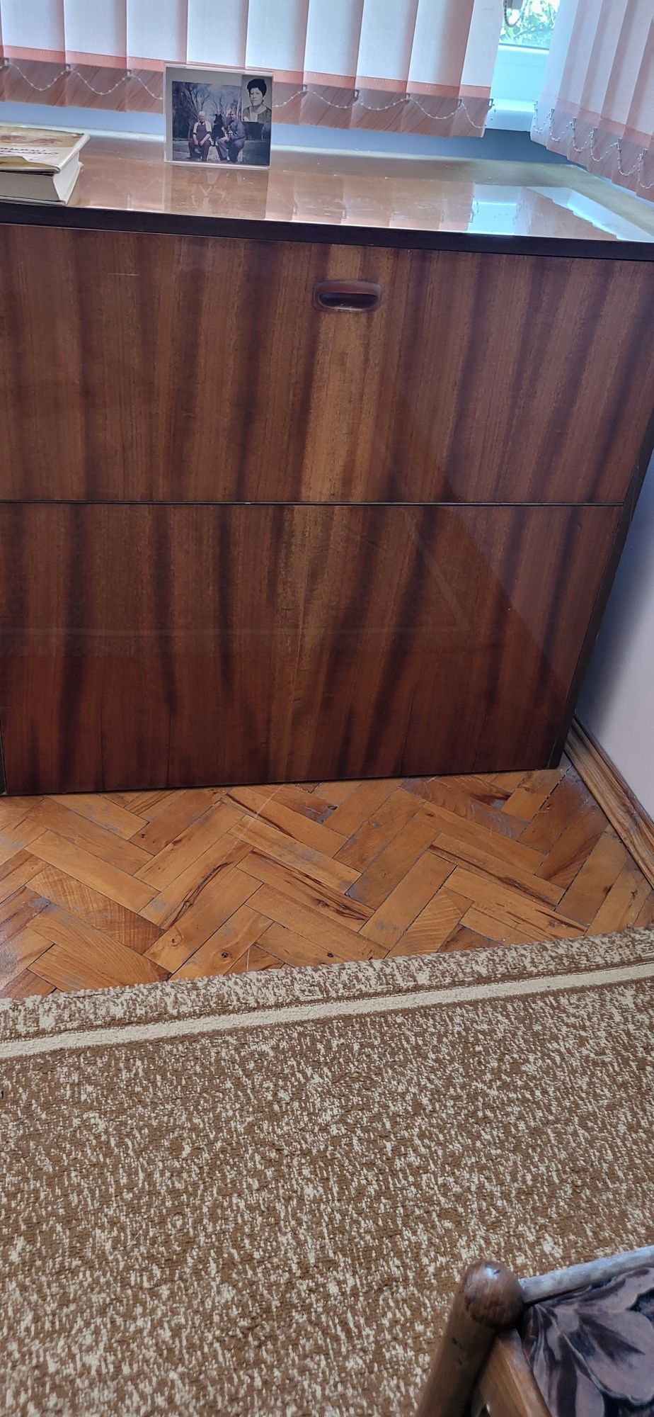 Ъглови дивани с ракла запазени