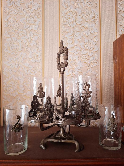 Набор стаканов "Сказки Пушкина "на металлической подставке ". СССР