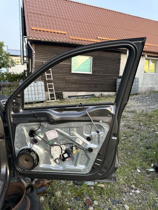 usa dreapta fata volkswagen tiguan 2010