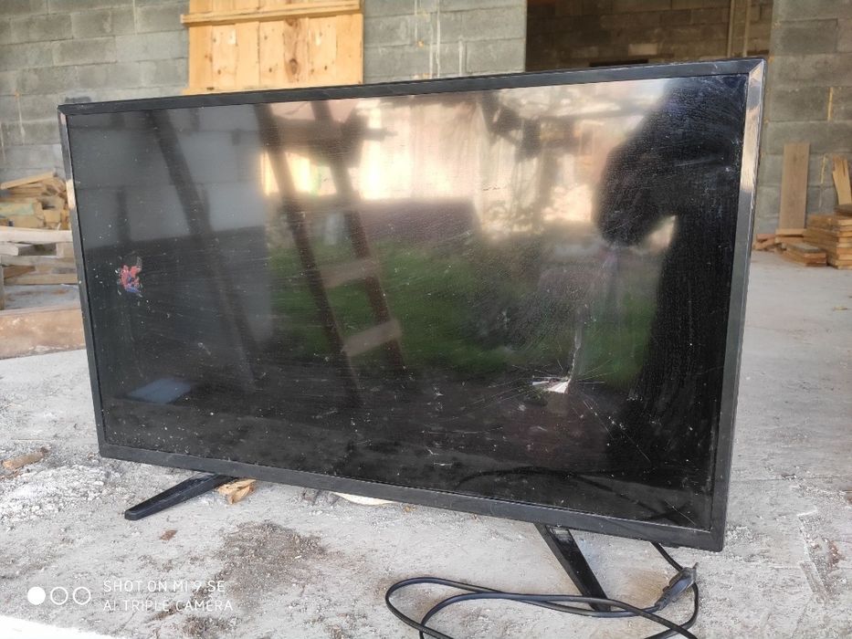 Телевизор Yasin LED-32E2000