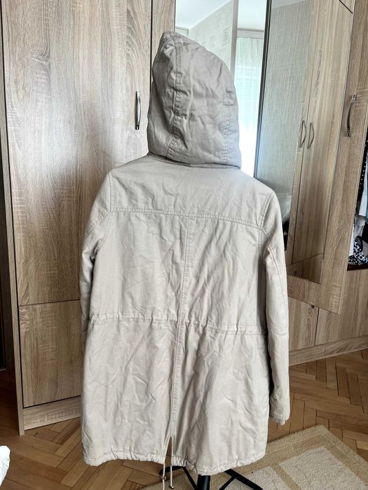 Дълго ватирано яке в бежово