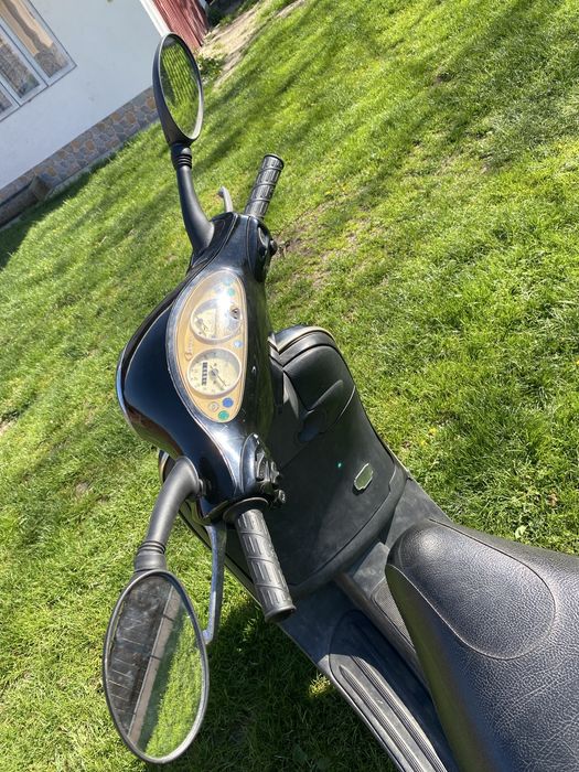 scuter piaggio vespa în stare foarte bună de funcționare