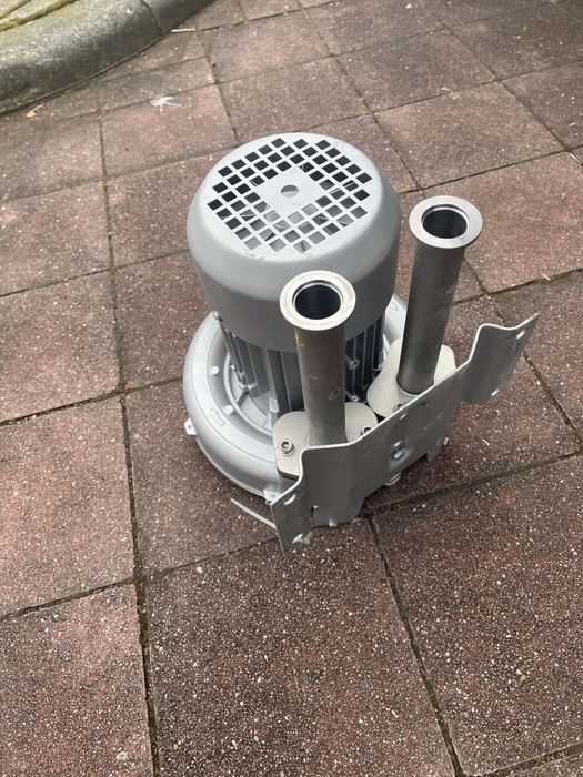 Motor suflanta lateral