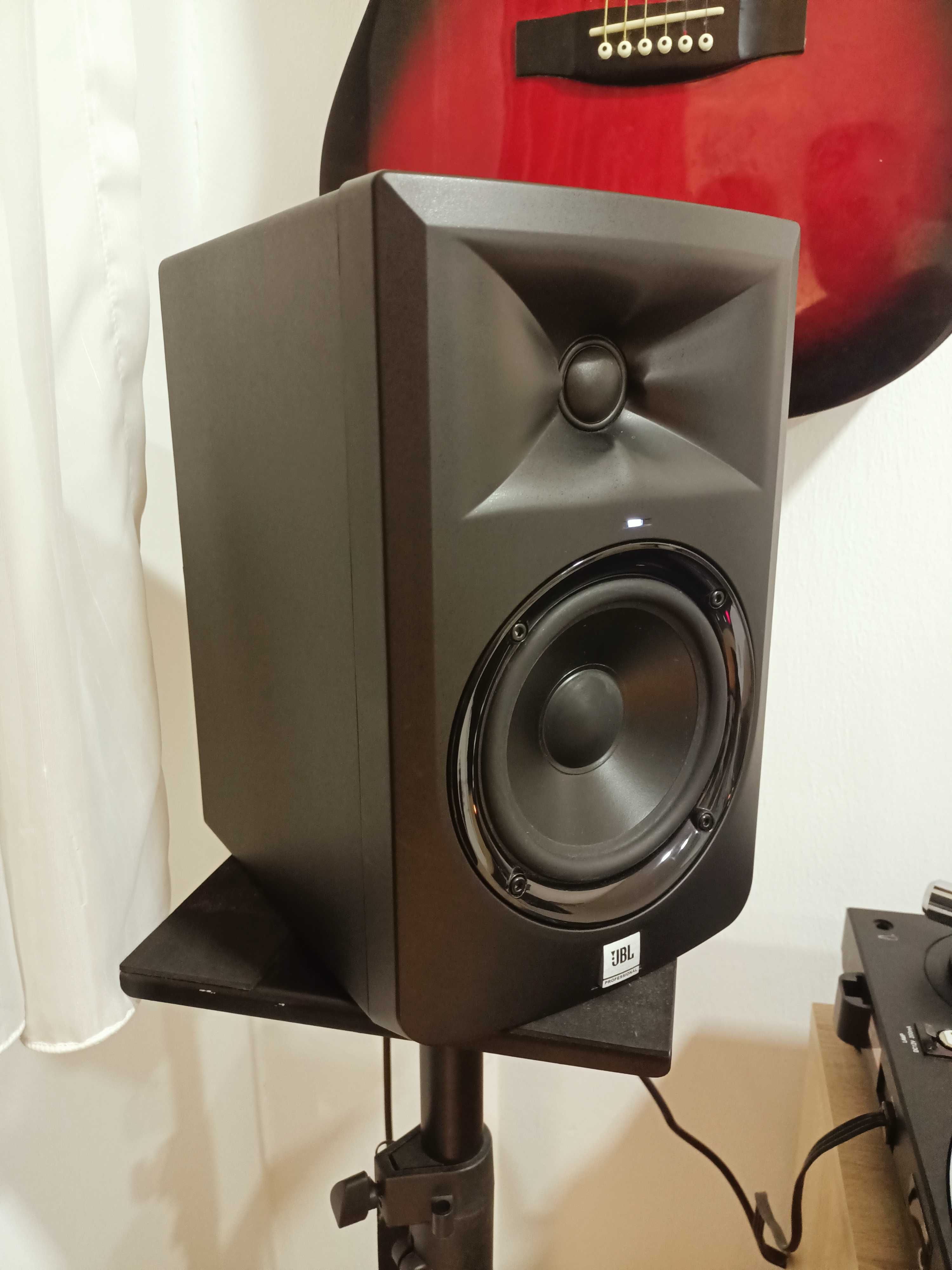 Studio boxe/ studio monitor JBL LSR 305