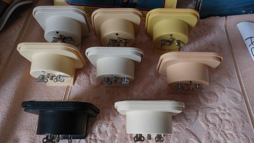 ceas de masă Aradora