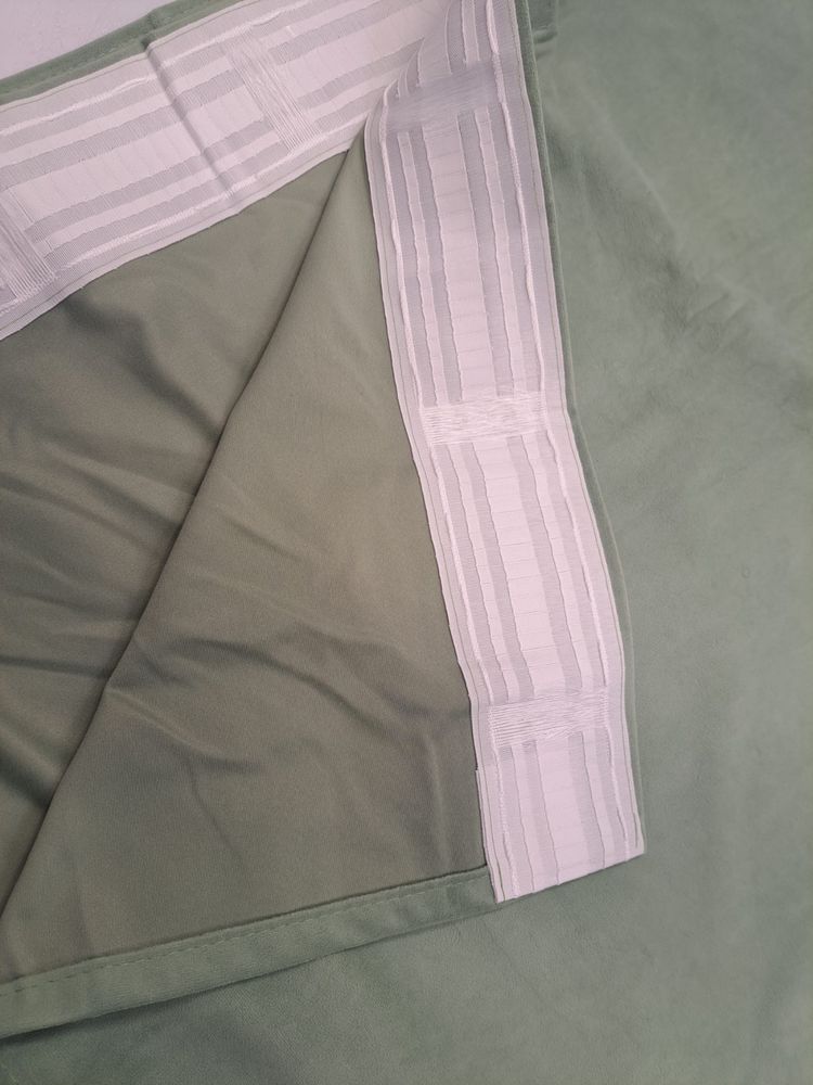 Vând draperii de mai multe nuanțe