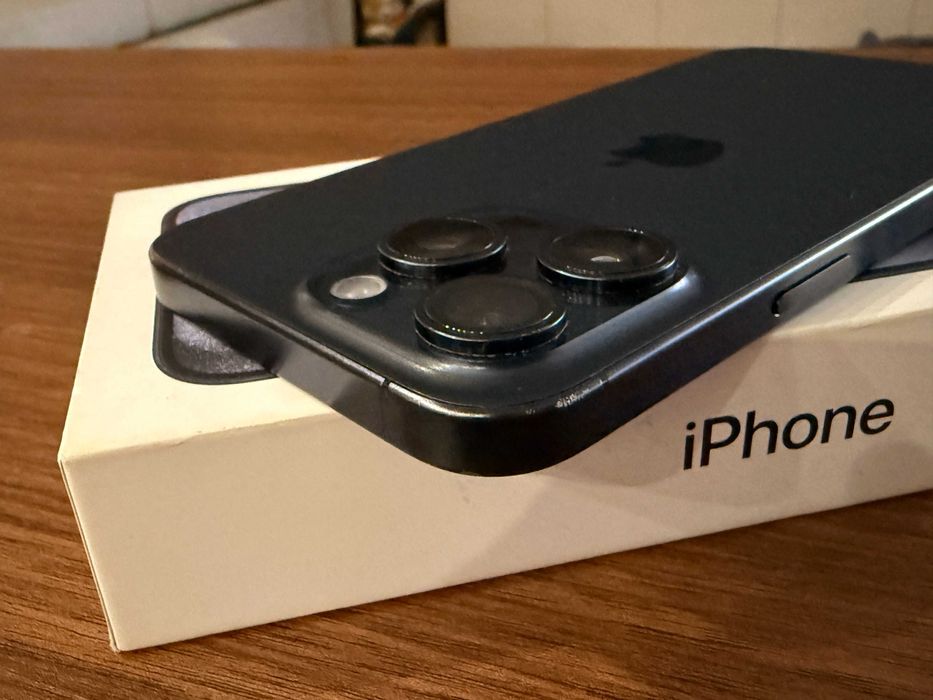iPhone 15 Pro Max /Blue Titanium/512 GB/Като нов с Аксесоари