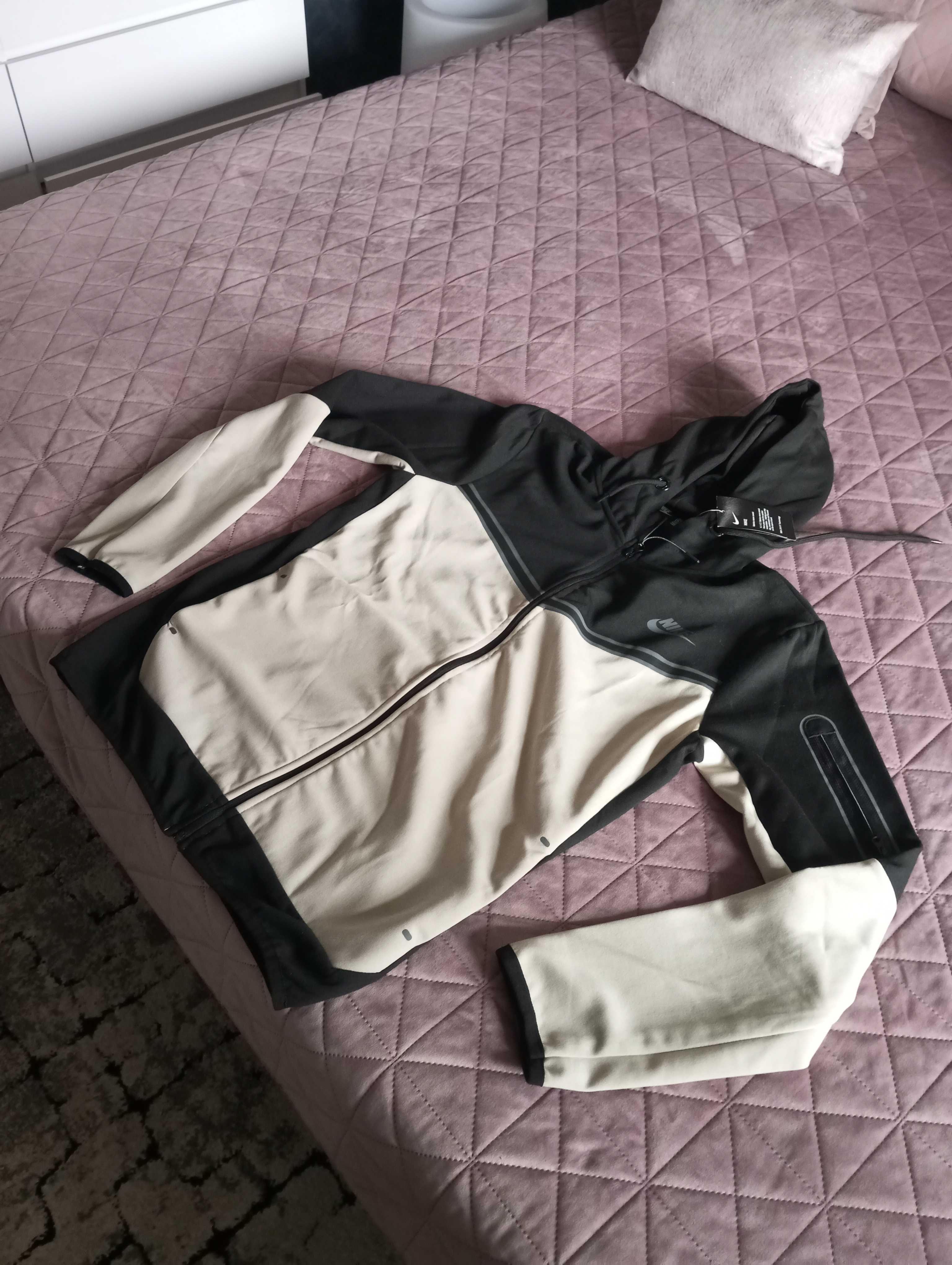 Bluza Tech Nike Noua