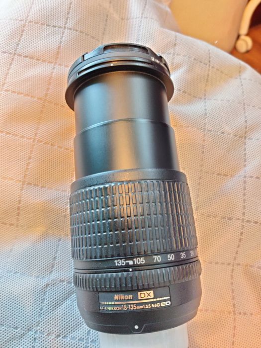 Nikon 18-135 DX Обектив