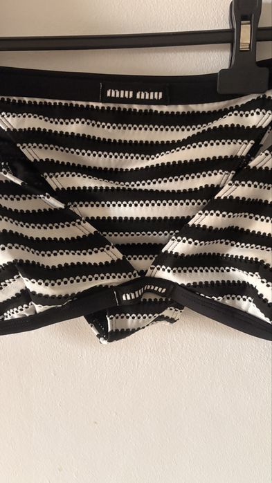 Costum de baie in dungi