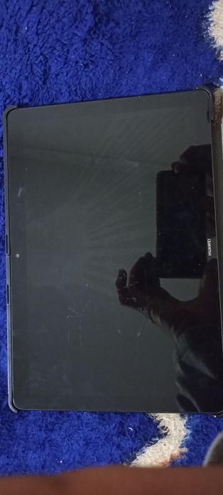 планшет сотилади