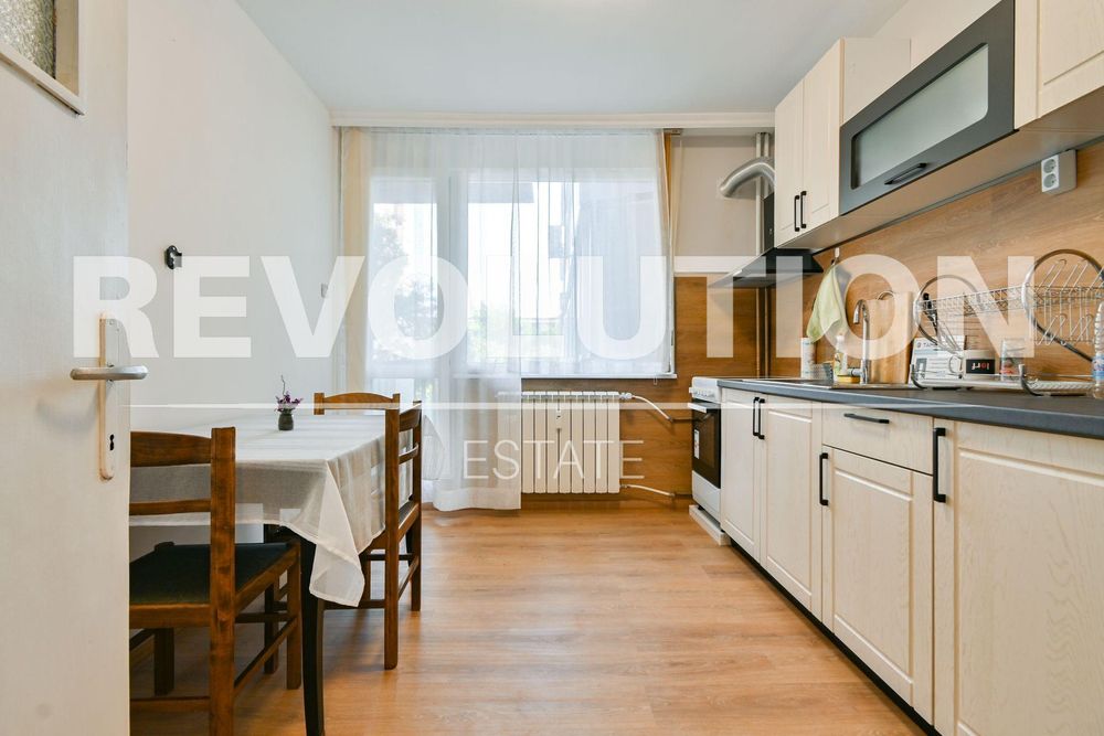 Продава се Тристаен апартамент в София, Медицинска академия - 84 кв.м за 5239 €/кв.м - Снимка #3